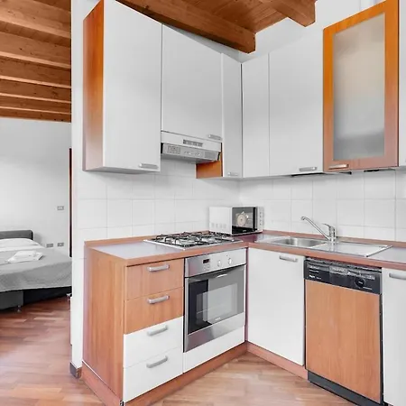 Metro M2 E Ac - Open Space Moderno A Apartament